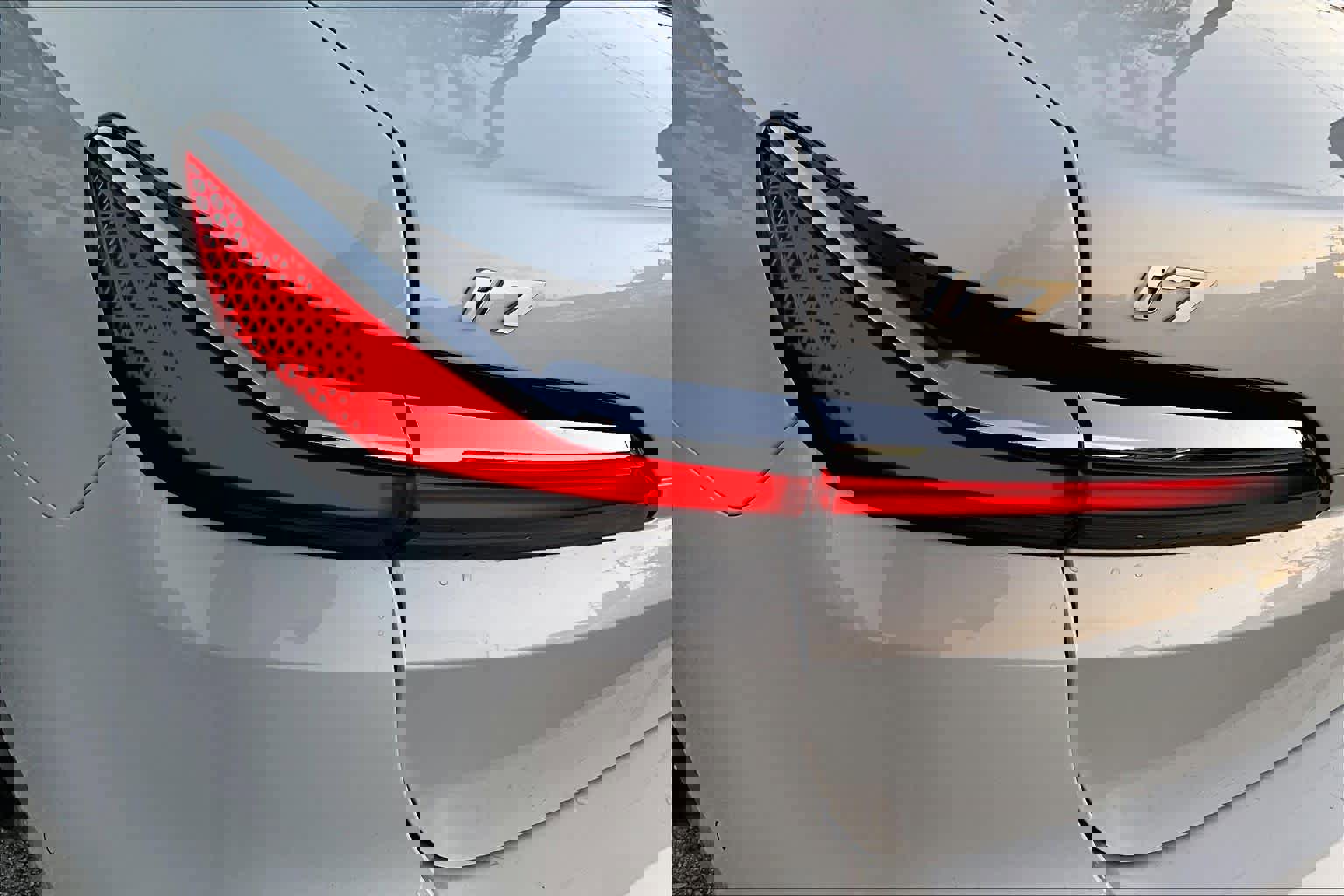 Used 2025 BMW i7 eDrive50 w/ M Sport Package image 27