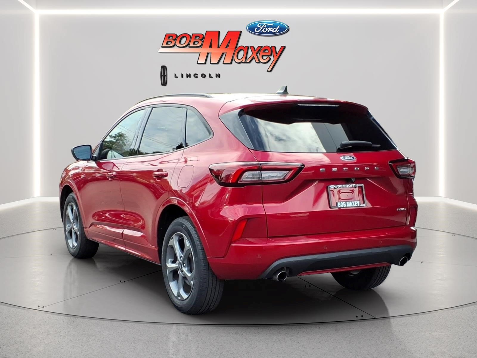 Used 2023 Ford Escape ST-Line w/ Tech Pack #1 AWD/4WD image 6