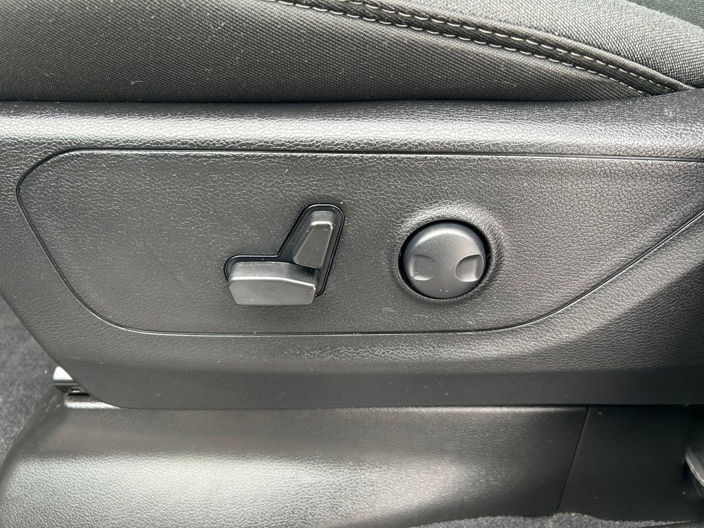 Certified 2025 RAM 1500 Big Horn image 22