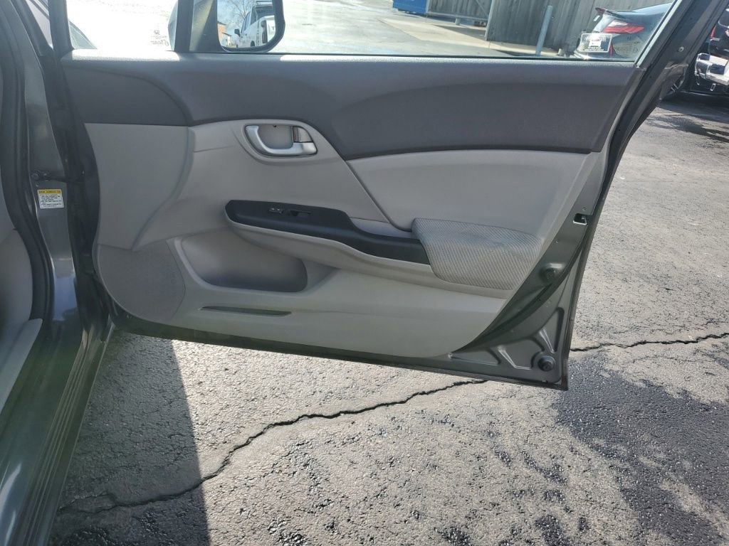 Used 2012 Honda Civic HF image 29
