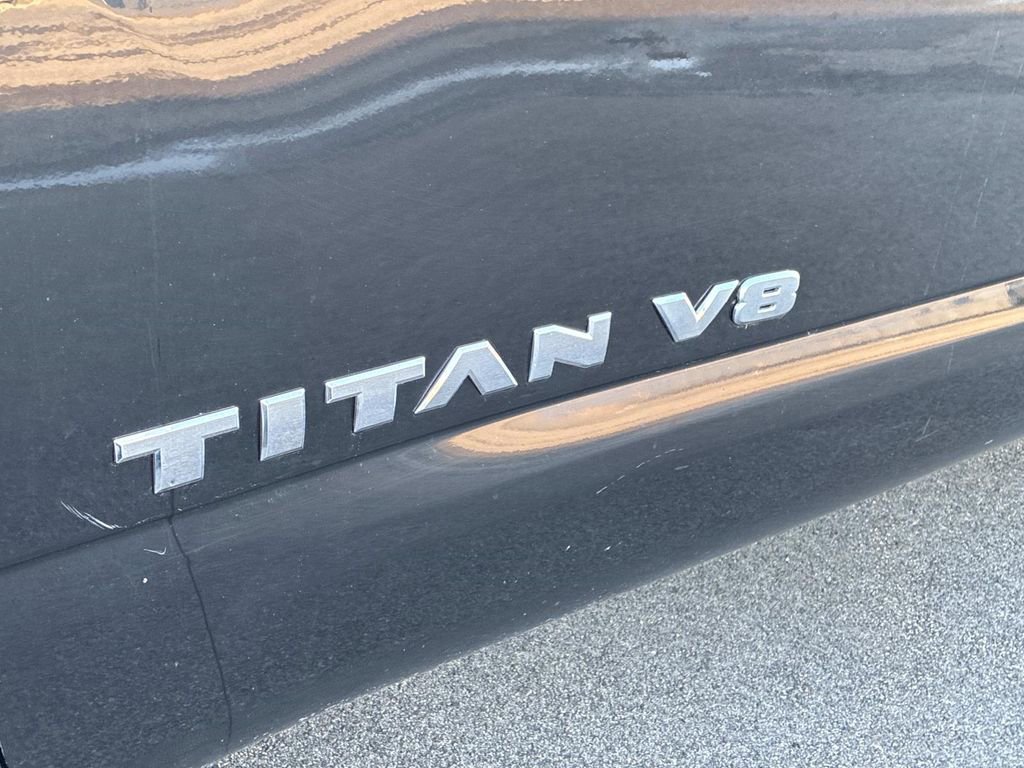 Used 2019 Nissan Titan SV image 18