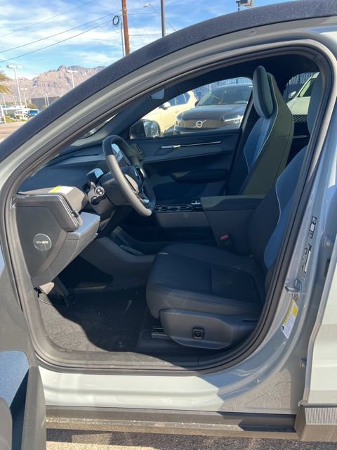 New 2026 Volvo EX30 Plus w/ Protection Package image 22