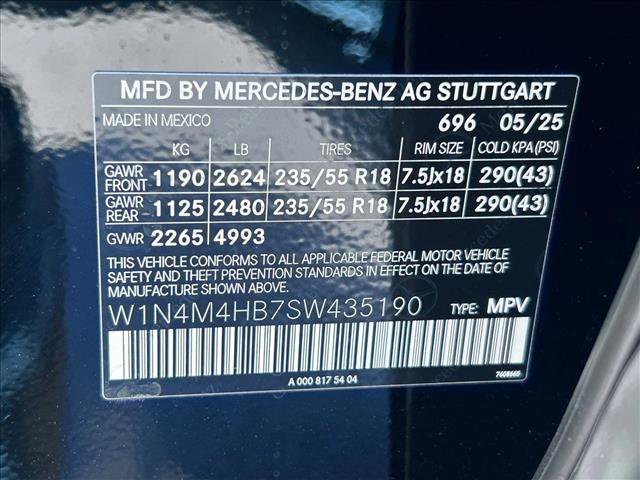 Used 2025 Mercedes-Benz GLB 250 4MATIC image 22