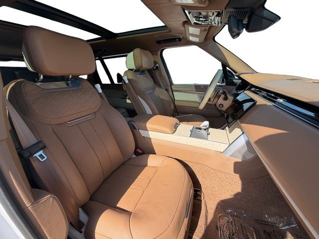 Certified 2024 Land Rover Range Rover SV AWD/4WD image 16
