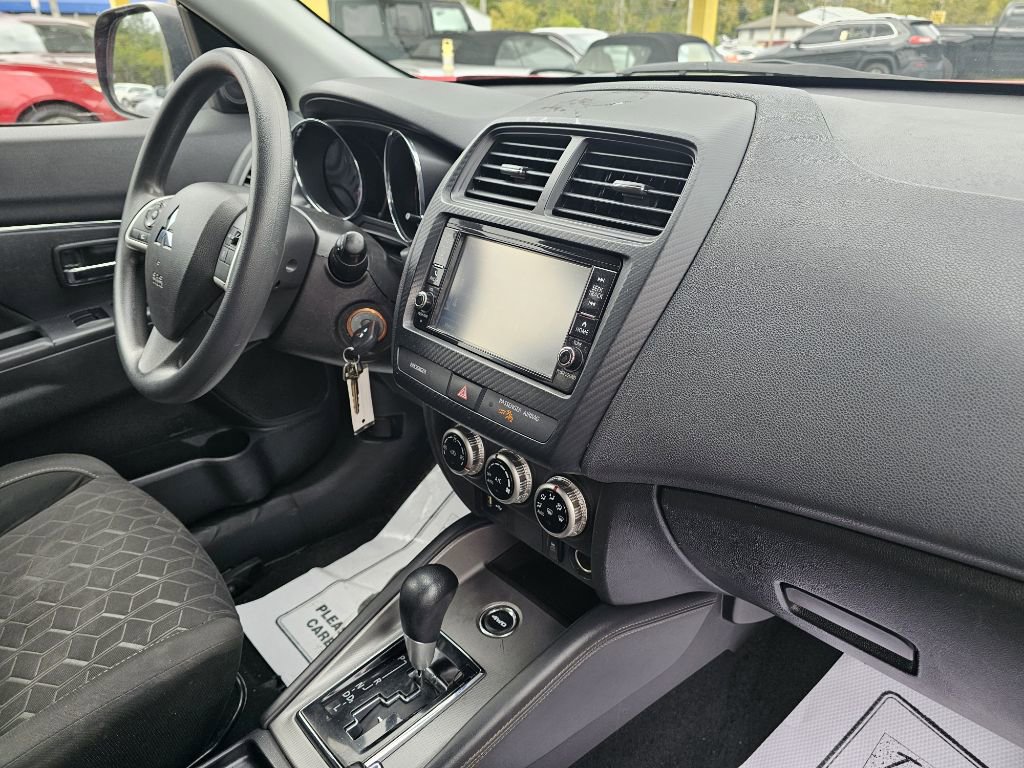 Used 2023 Mitsubishi Outlander Sport SE image 47