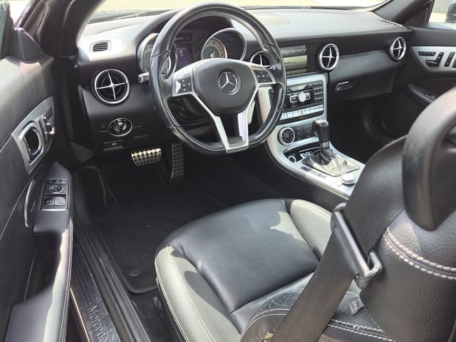 Used 2015 Mercedes-Benz SLK 250 w/ Premium Package image 4