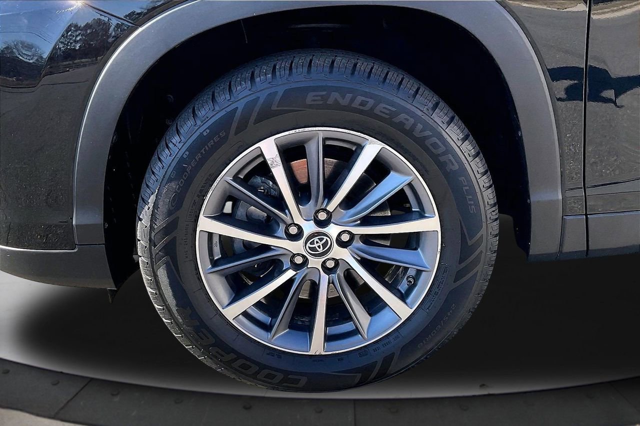 Used 2019 Toyota Highlander XLE image 35