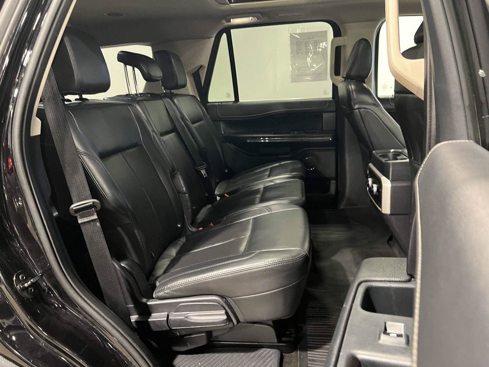 Used 2023 Ford Expedition XLT AWD/4WD image 34