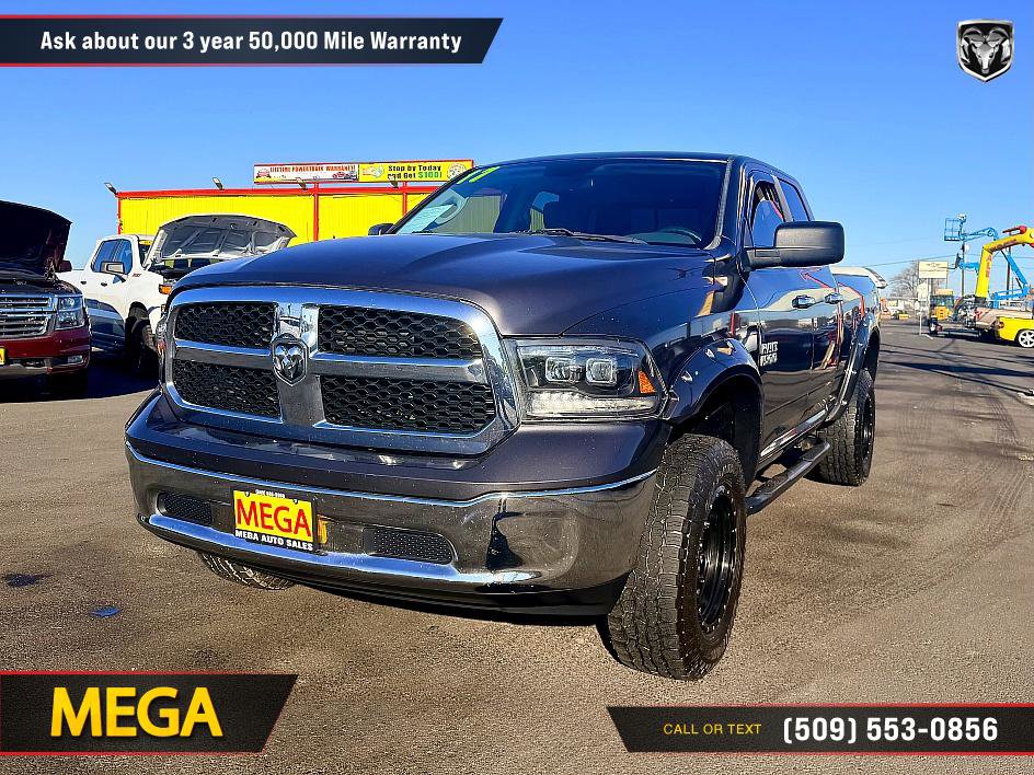 Used 2017 RAM 1500 Classic SLT image 3