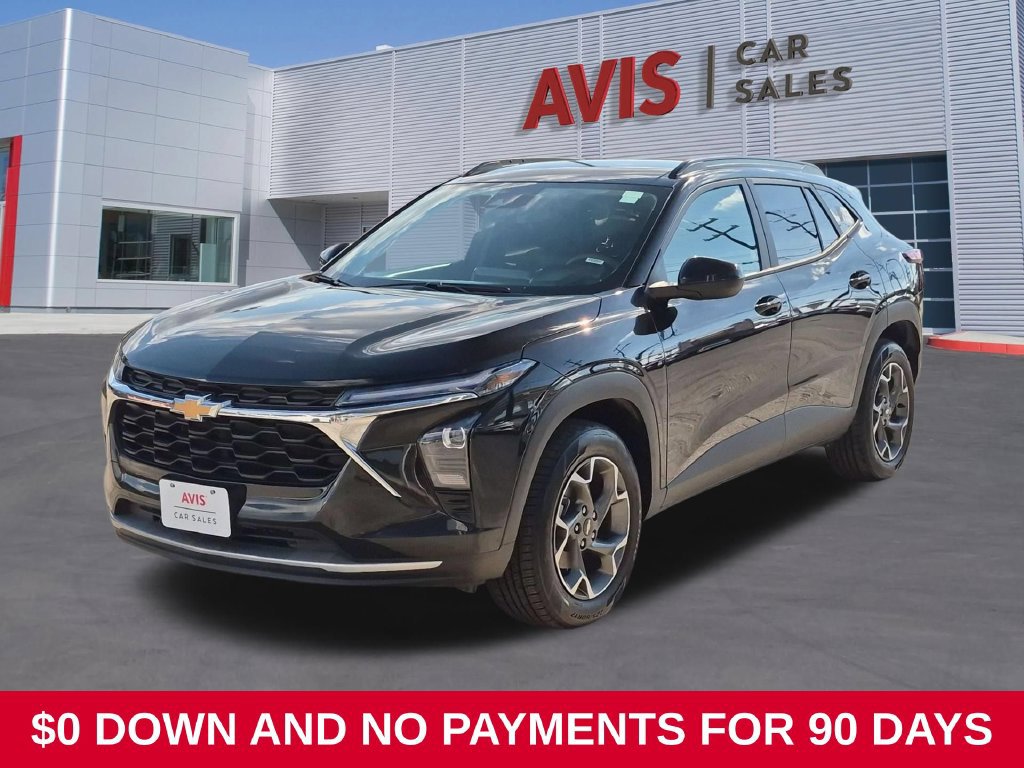 Used 2026 Chevrolet Trax LT FWD image 1