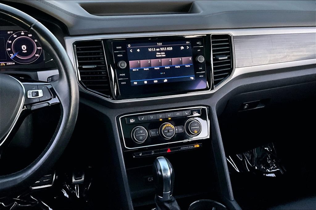 Used 2019 Volkswagen Atlas SEL R-Line FWD image 9