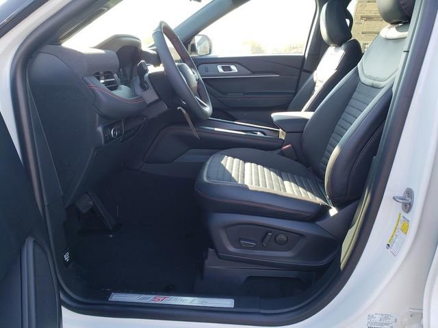 New 2026 Ford Explorer ST-Line image 17
