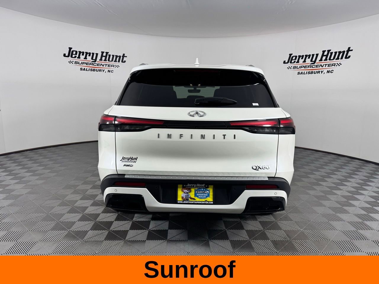 Used 2023 INFINITI QX60 Luxe w/ Performance Audio Package image 8