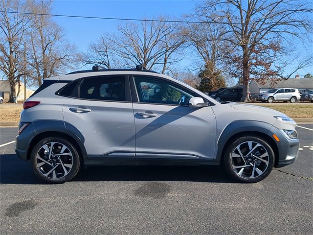 Used 2023 Hyundai Kona Limited image 3