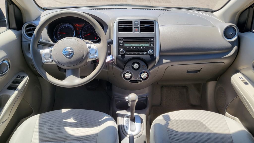 Used 2014 Nissan Versa SV w/ Convenience Package FWD image 25