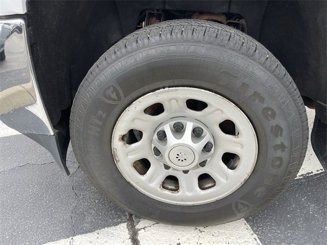 Used 2015 Chevrolet Silverado 3500 W/T image 2