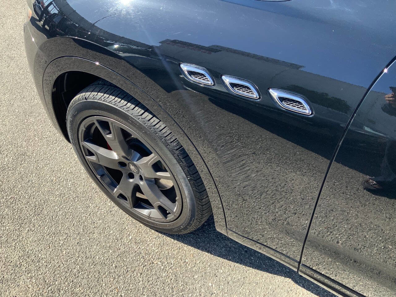 Used 2019 Maserati Levante AWD/4WD image 6
