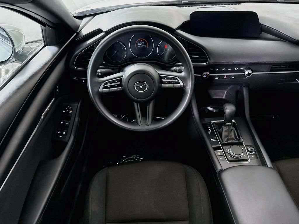 Used 2022 MAZDA MAZDA3 s FWD image 3