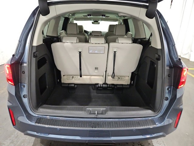 New 2026 Honda Odyssey Touring image 13