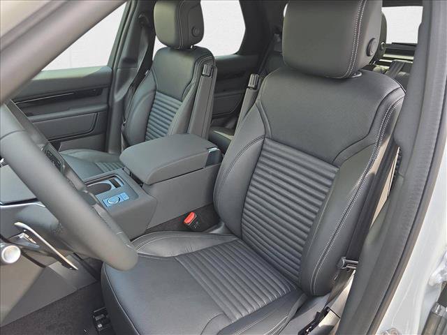 New 2025 Land Rover Discovery S AWD/4WD image 17