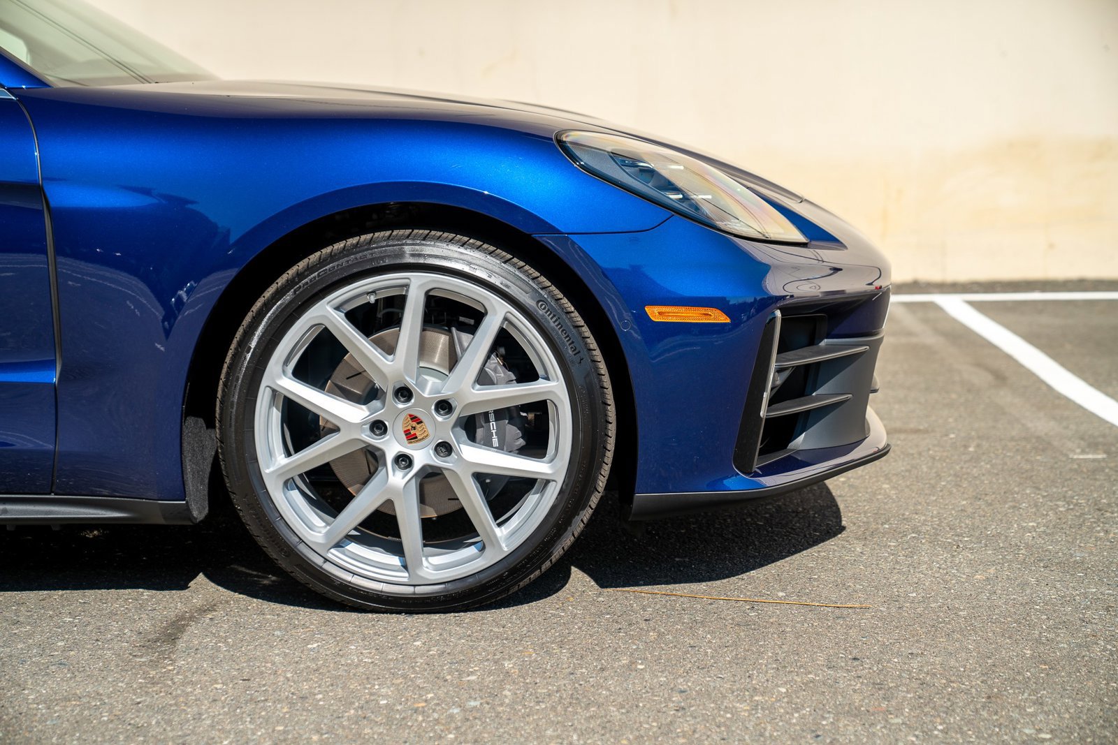Certified 2025 Porsche Panamera 4 AWD/4WD image 9