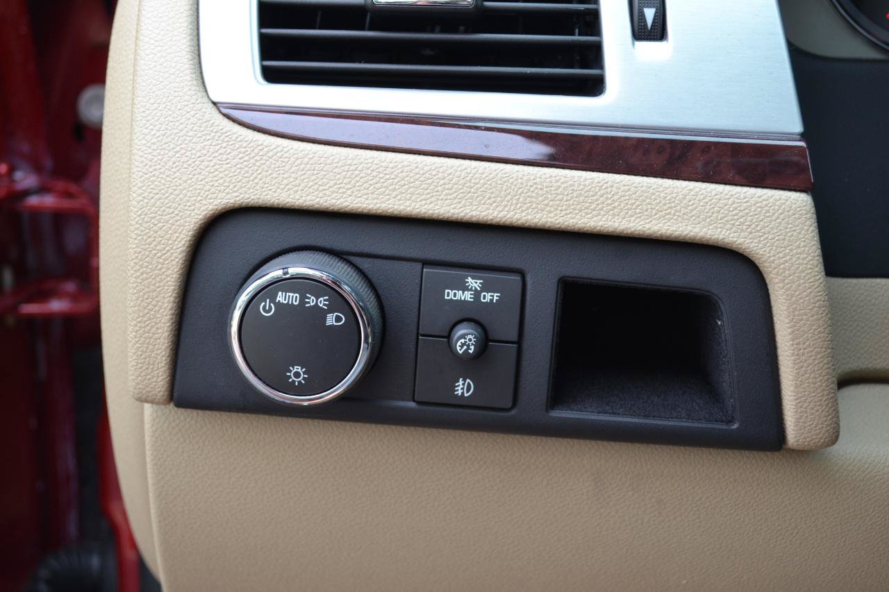 Used 2014 Cadillac Escalade Premium AWD/4WD image 16