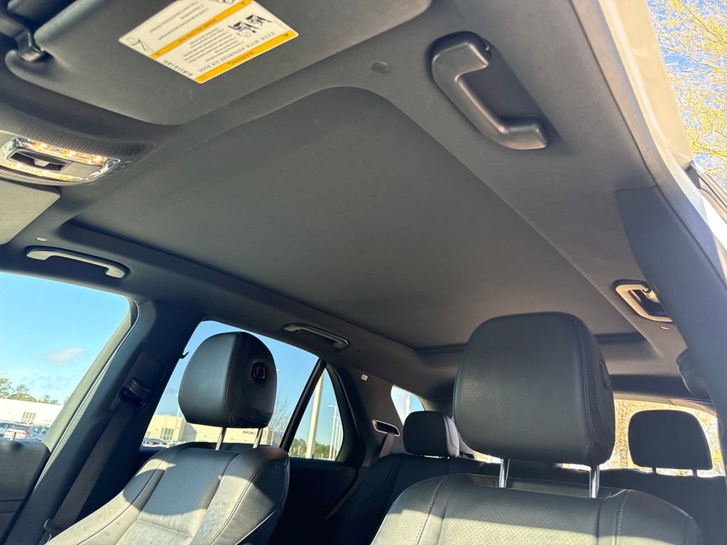 Used 2022 Mercedes-Benz GLE 350 GLE 350 w/ 3rd Row Seat Package image 22