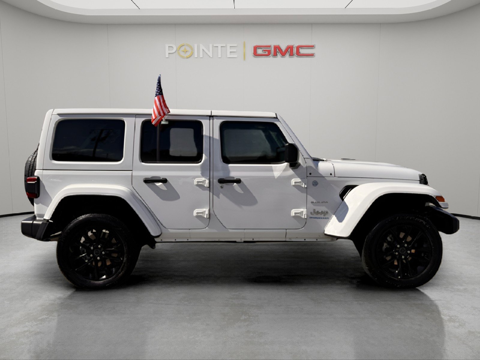 Used 2024 Jeep Wrangler Sahara image 7