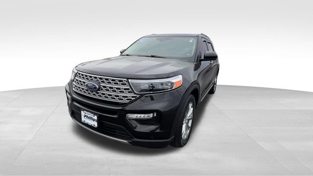Used 2023 Ford Explorer Limited AWD/4WD image 2