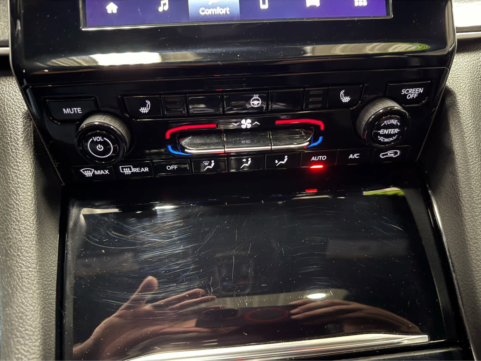 Used 2023 Jeep Grand Cherokee L Laredo AWD/4WD image 17