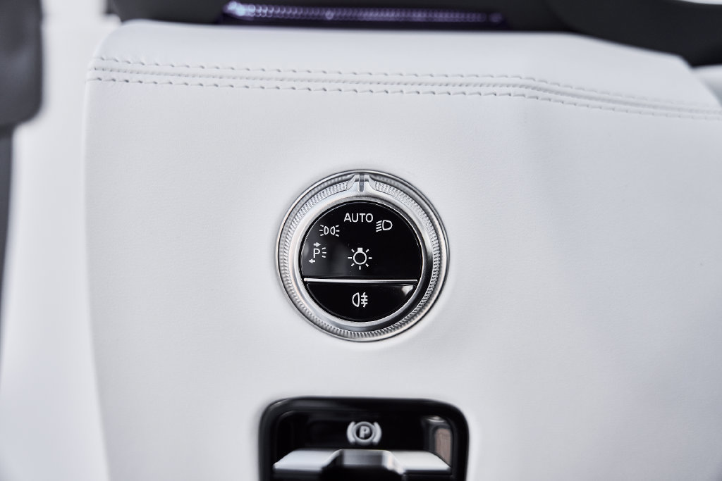 Used 2026 Mercedes-Benz Maybach SL 680 image 53