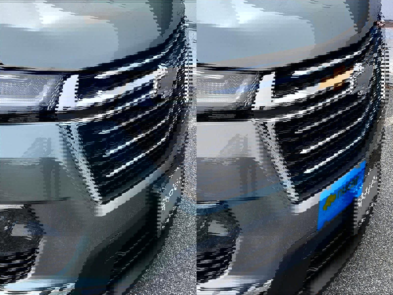 Used 2023 Chevrolet Traverse LT image 33