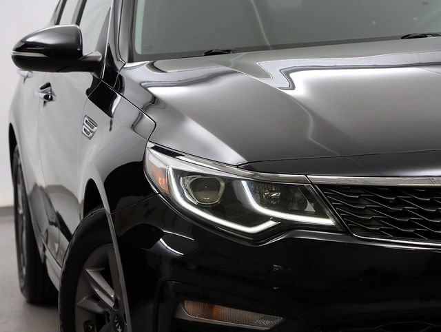 Used 2020 Kia Optima LX image 4