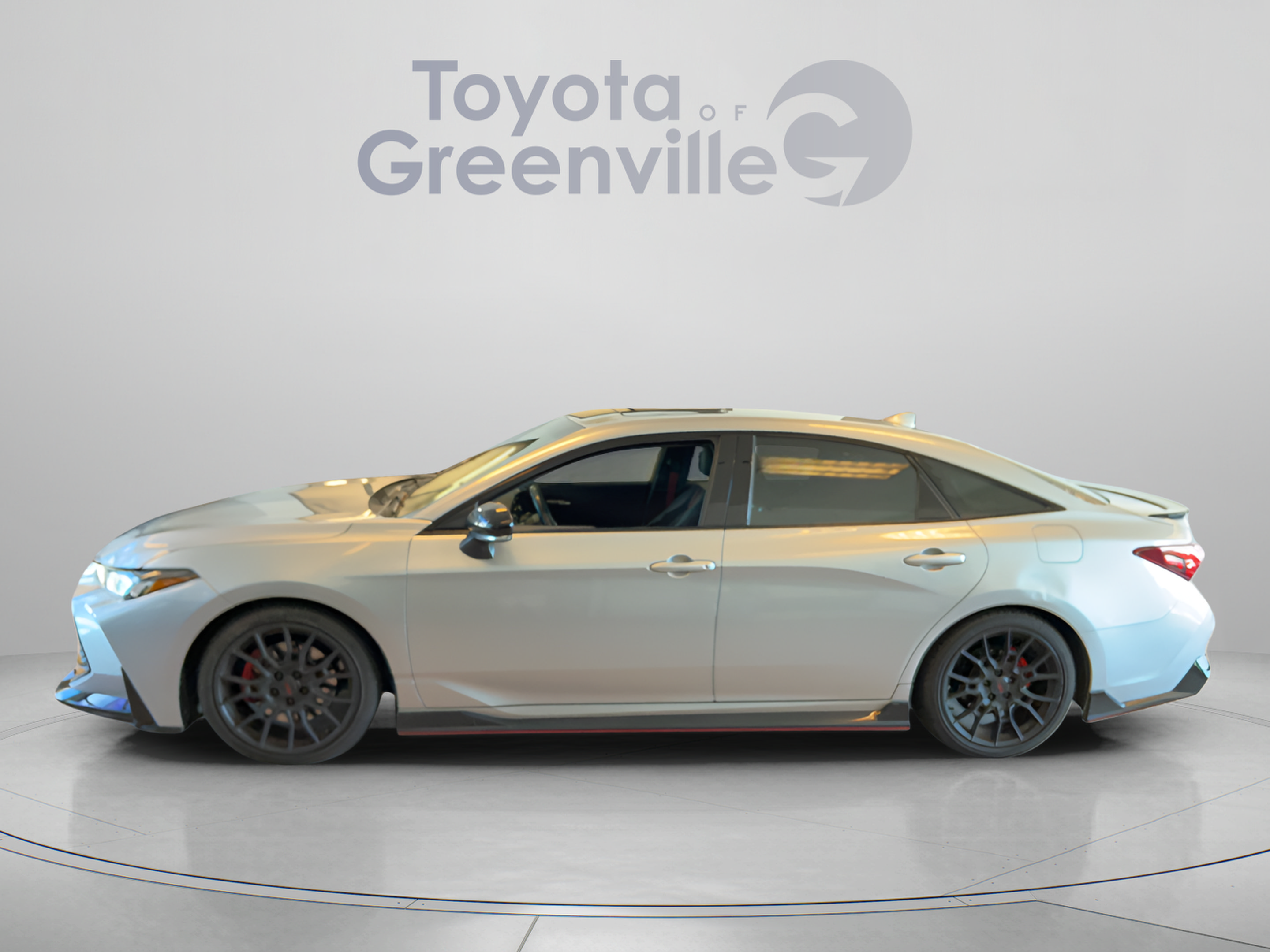Used 2020 Toyota Avalon TRD FWD image 2