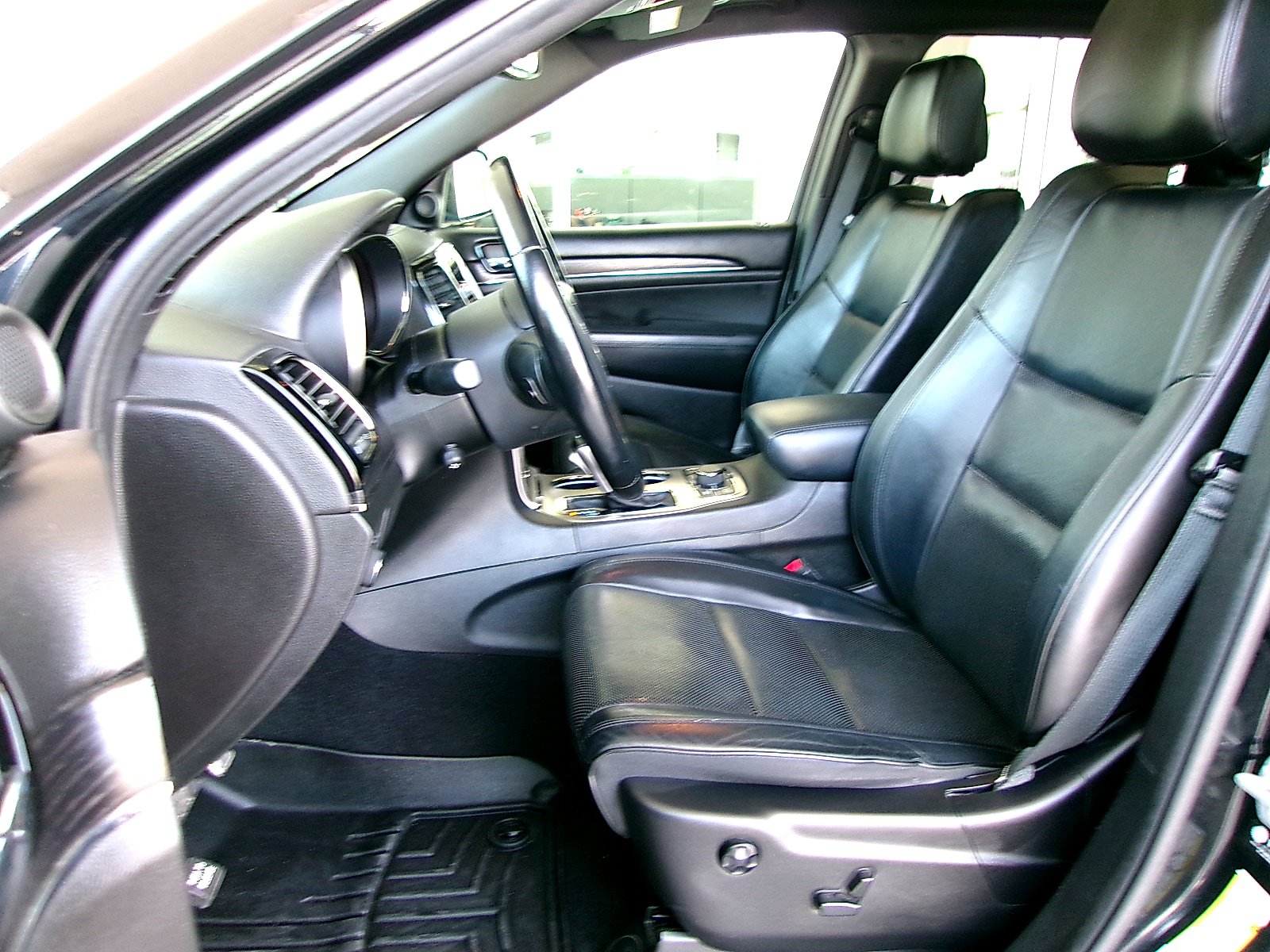 Used 2021 Jeep Grand Cherokee High Altitude AWD/4WD image 13