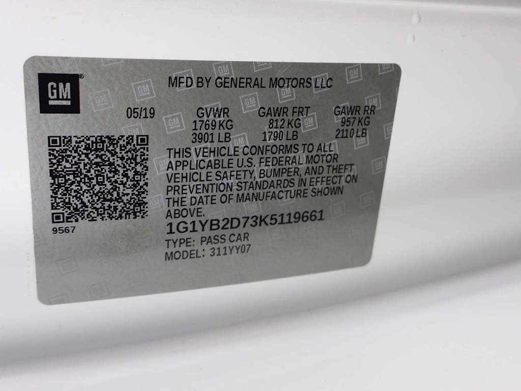 Used 2019 Chevrolet Corvette Stingray Coupe w/ 1LT image 39