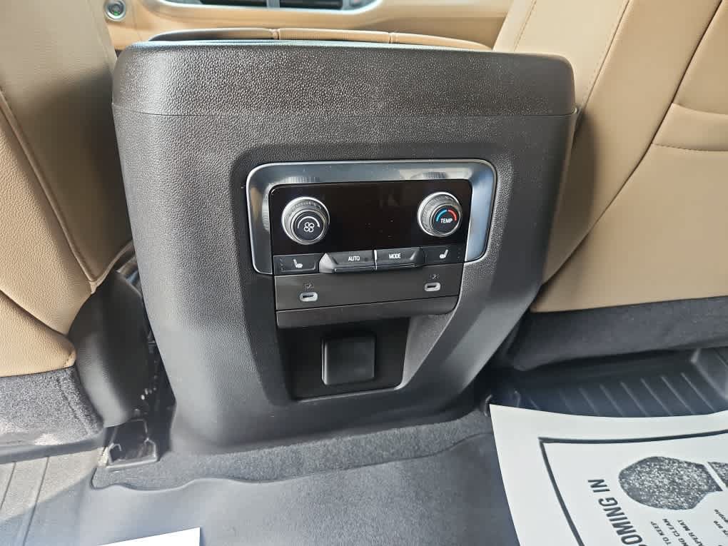Used 2021 Chevrolet Tahoe Premier AWD/4WD image 21