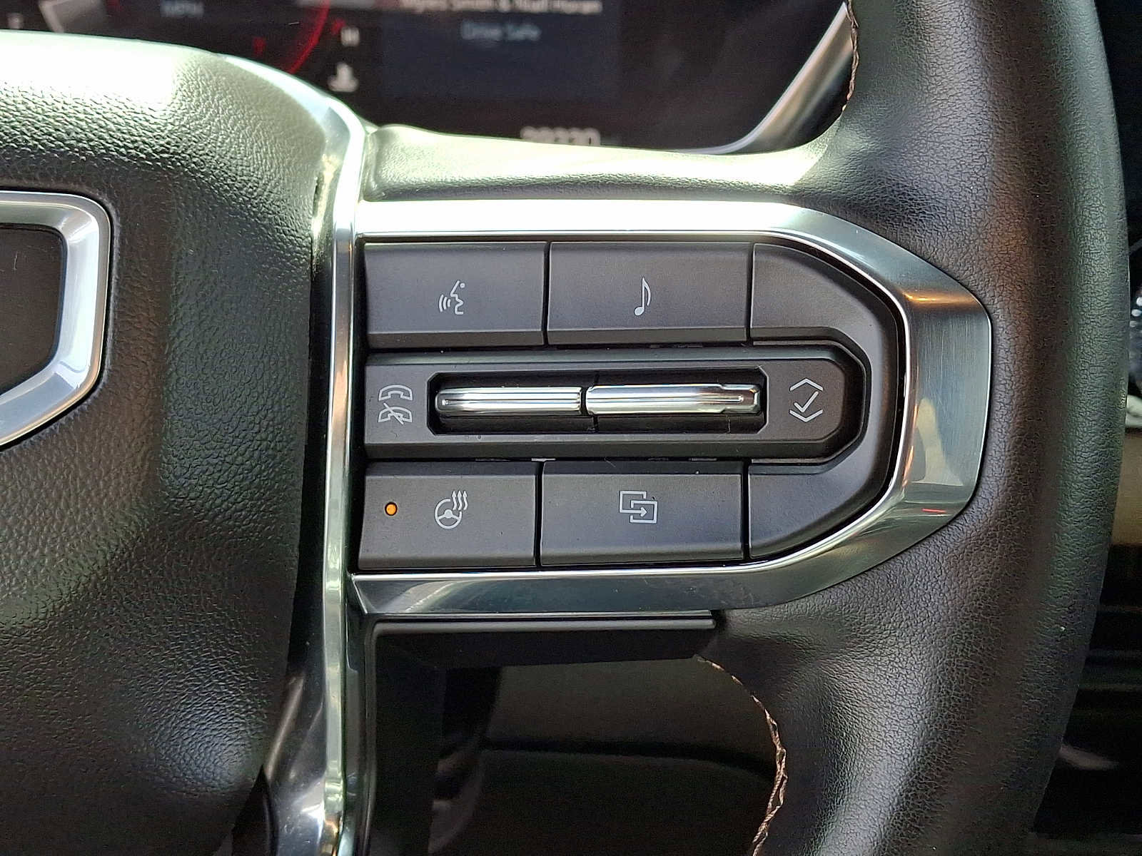 Certified 2023 GMC Canyon Denali w/ Denali Black Edition image 23