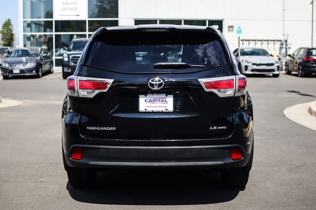Used 2014 Toyota Highlander LE AWD/4WD image 11