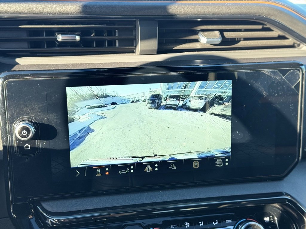 Used 2024 GMC Sierra 1500 AT4 w/ AT4 Premium Package image 19