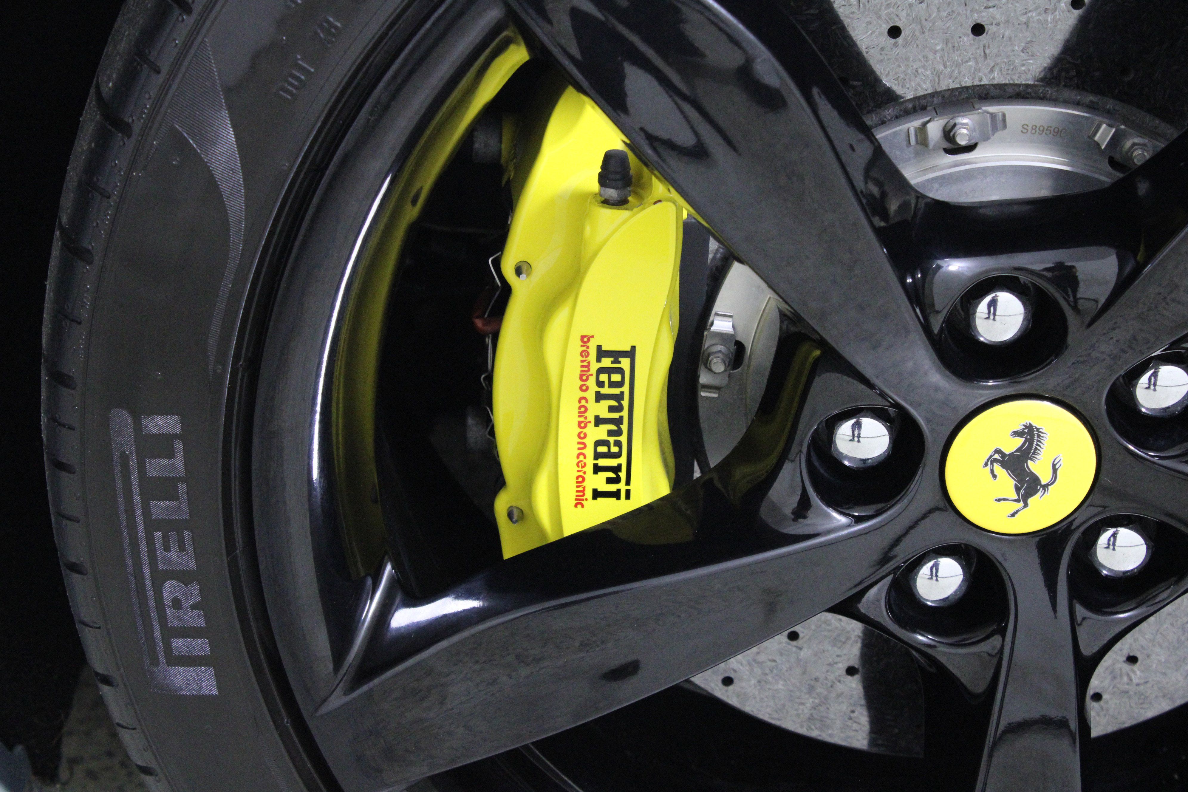 Used 2015 Ferrari California T image 10