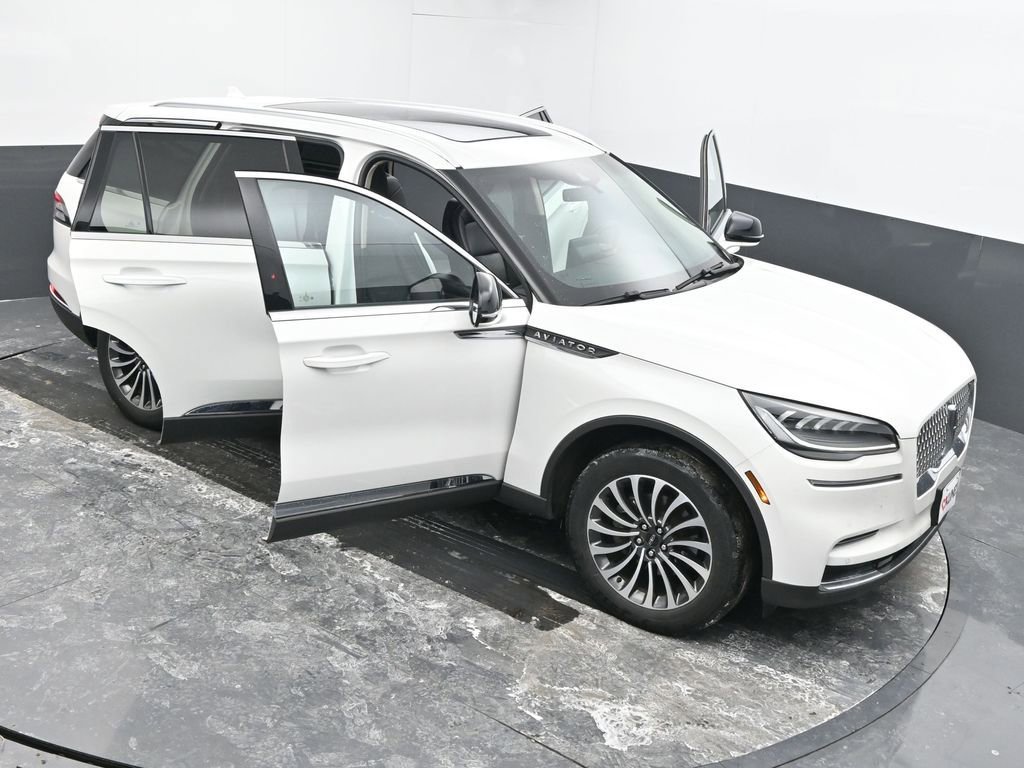 Used 2023 Lincoln Aviator AWD w/ Premium Package image 62