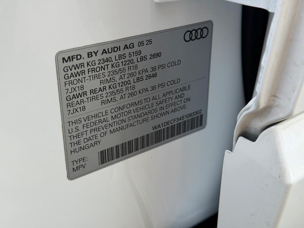 Used 2025 Audi Q3 2.0T Premium w/ Convenience Package AWD/4WD image 24