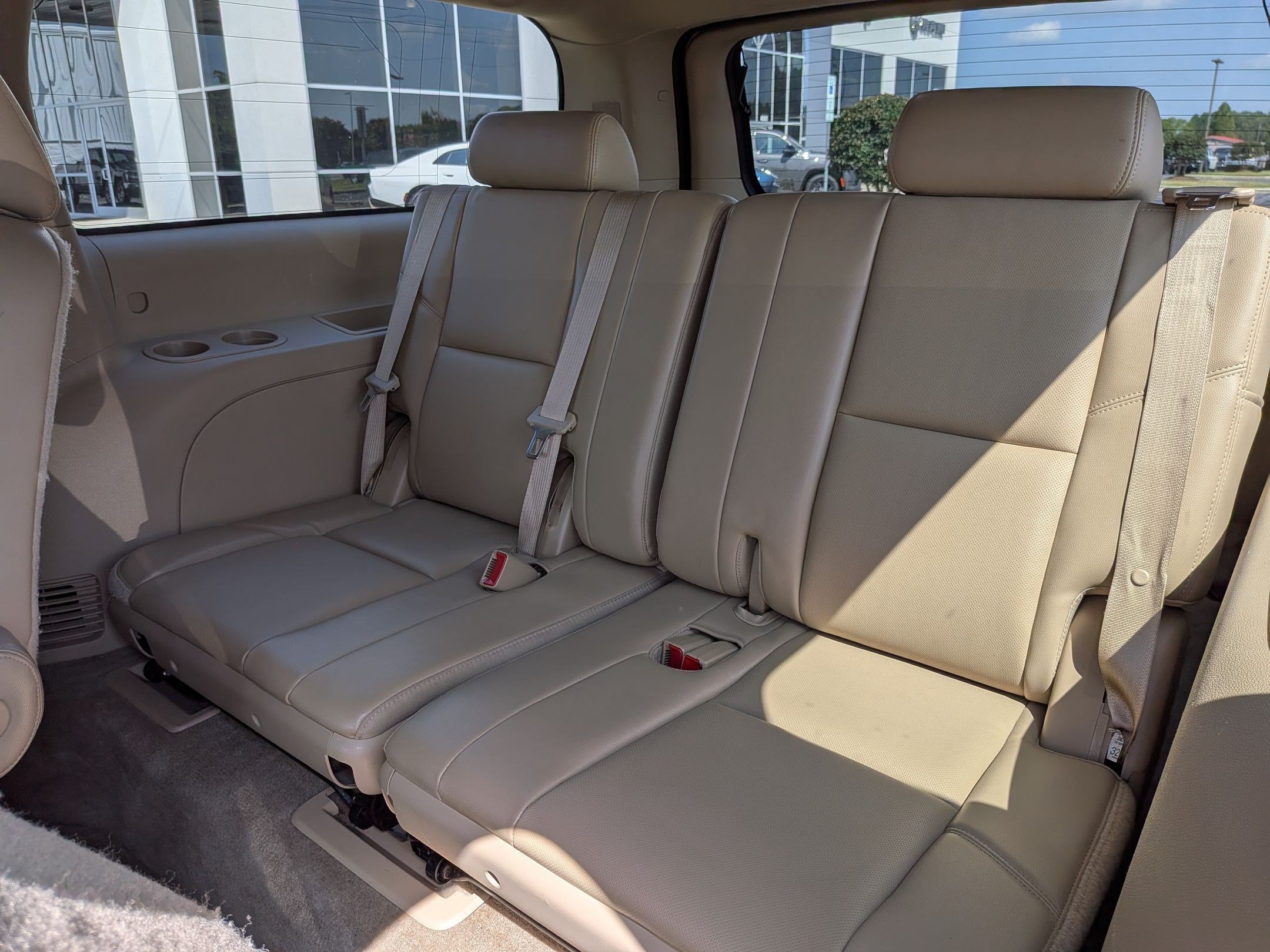 Used 2014 Chevrolet Suburban LTZ AWD/4WD image 18