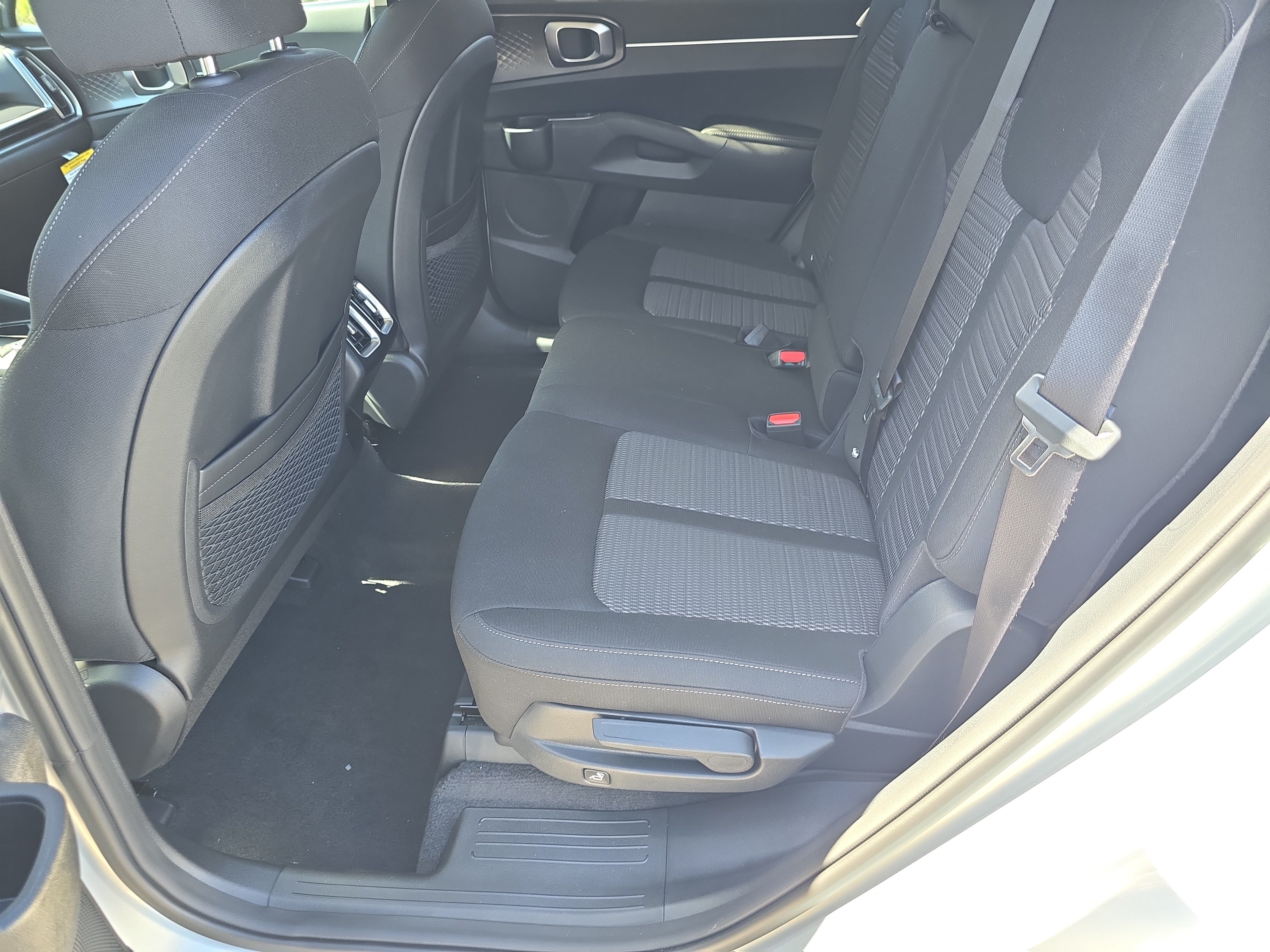 New 2026 Kia Sorento LX FWD image 16