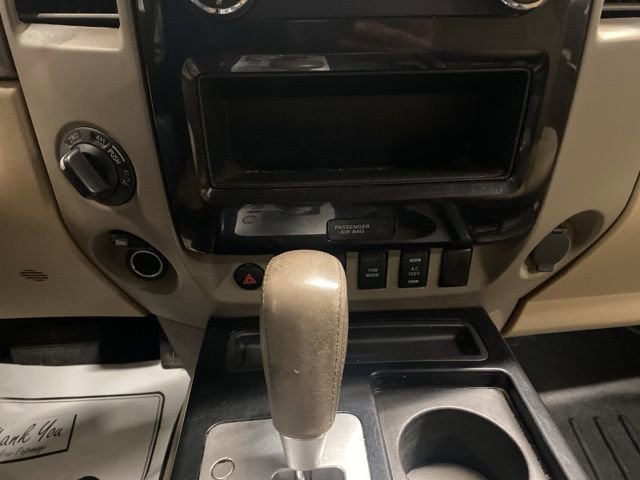 Used 2015 Nissan Titan SV w/ SV Value Truck Package image 18