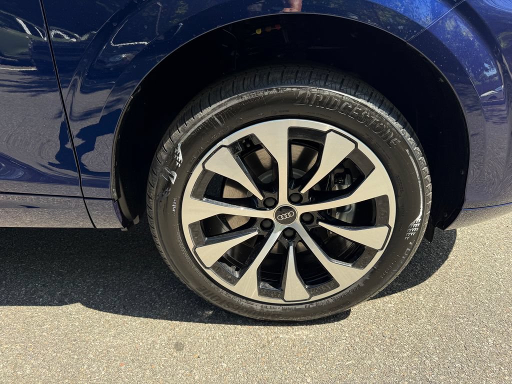 New 2026 Audi Q3 quattro 2.0T AWD/4WD image 11