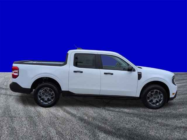 New 2026 Ford Maverick XLT w/ XLT Luxury Package FWD image 3