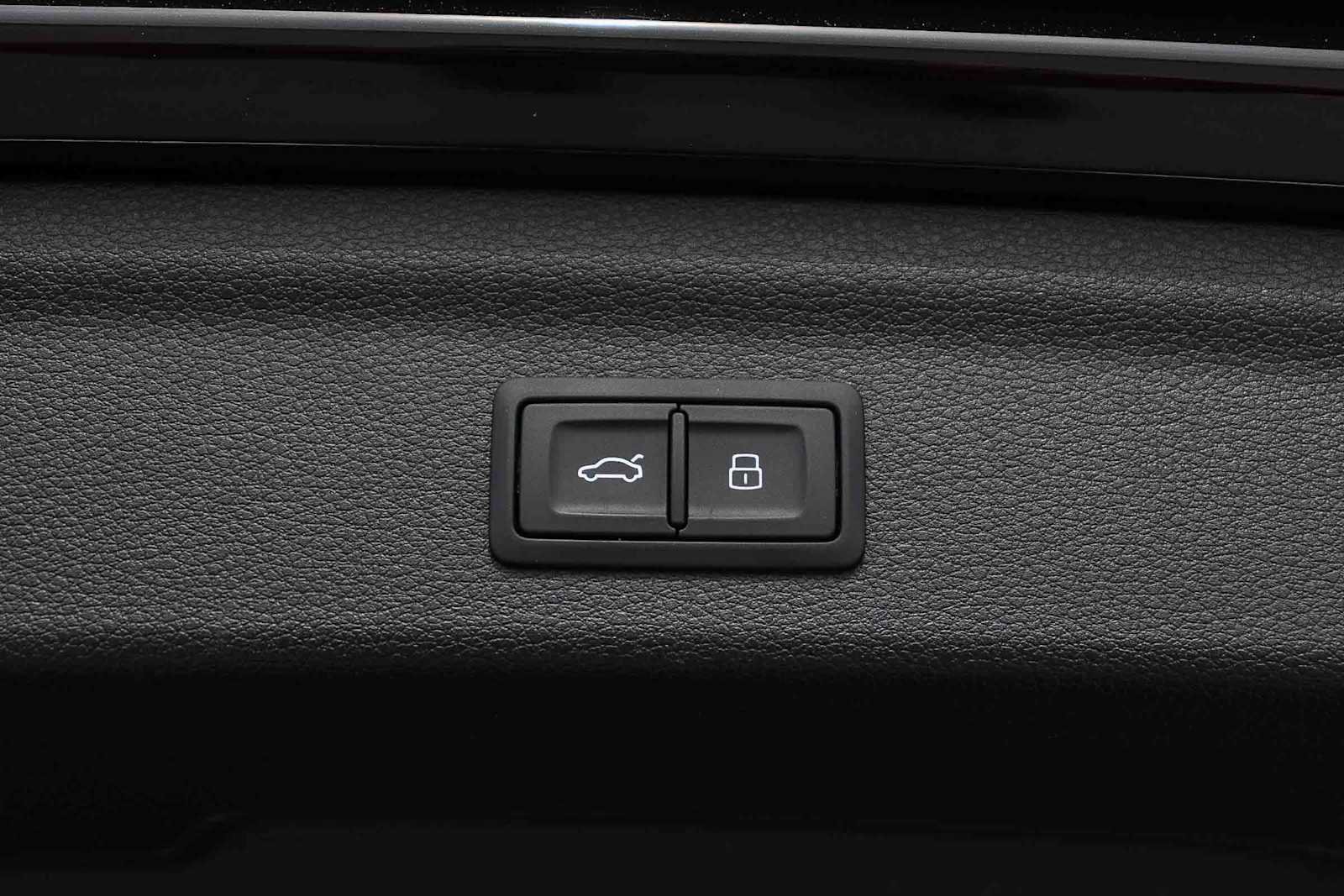 Used 2025 Audi Q3 2.0T Premium Plus w/ Premium Plus Package image 38