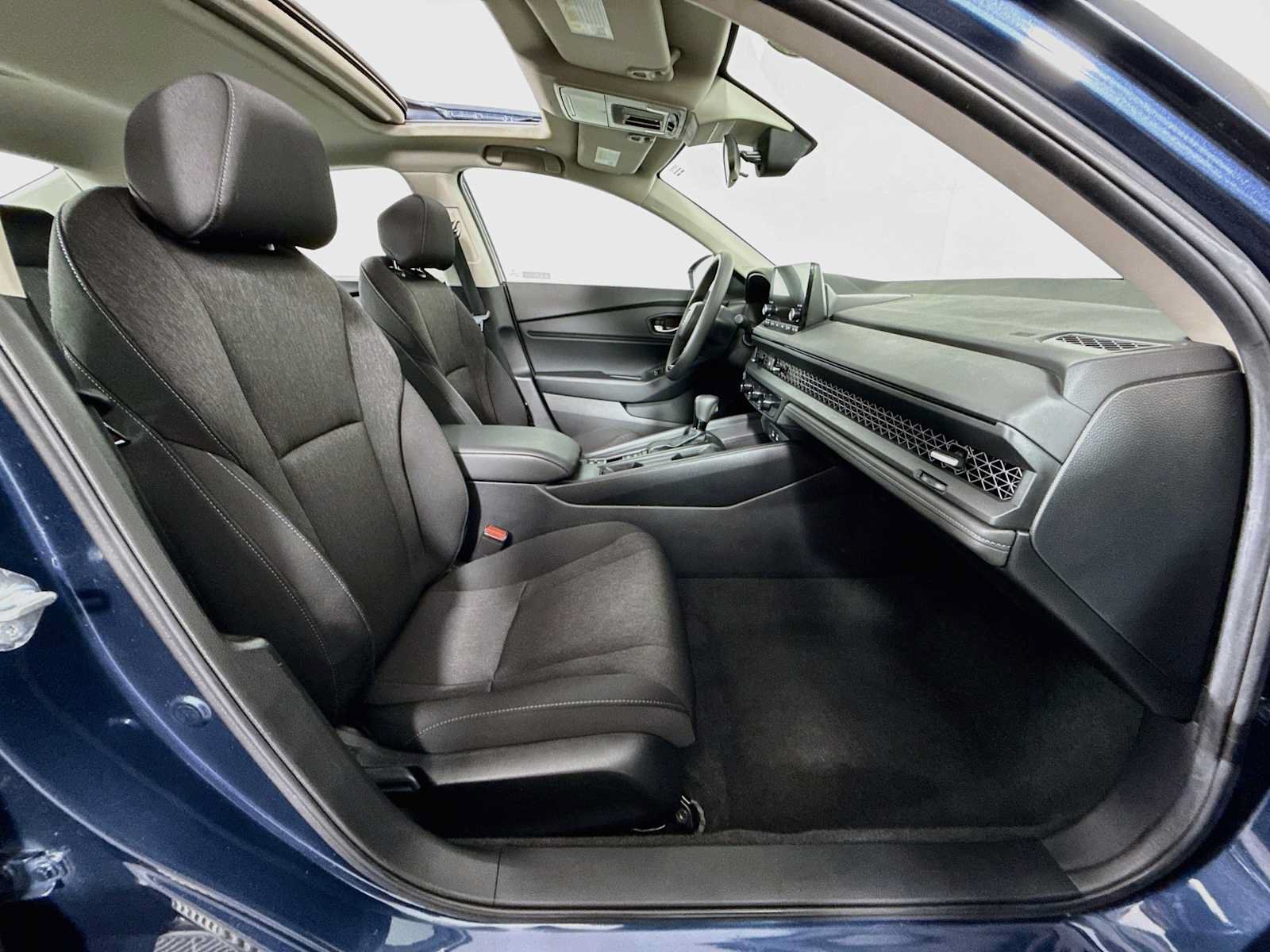 Certified 2024 Honda Accord EX image 28